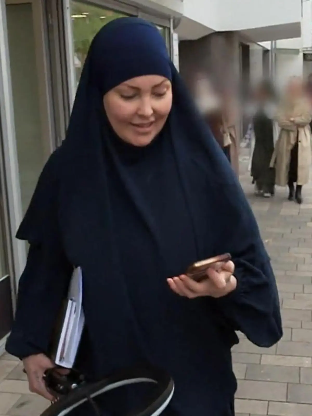 Bild zu: "Erst Schönheitskönigin, jetzt Salafisten-Influencerin! Wie gefährlich ist Hanna Hansen?"