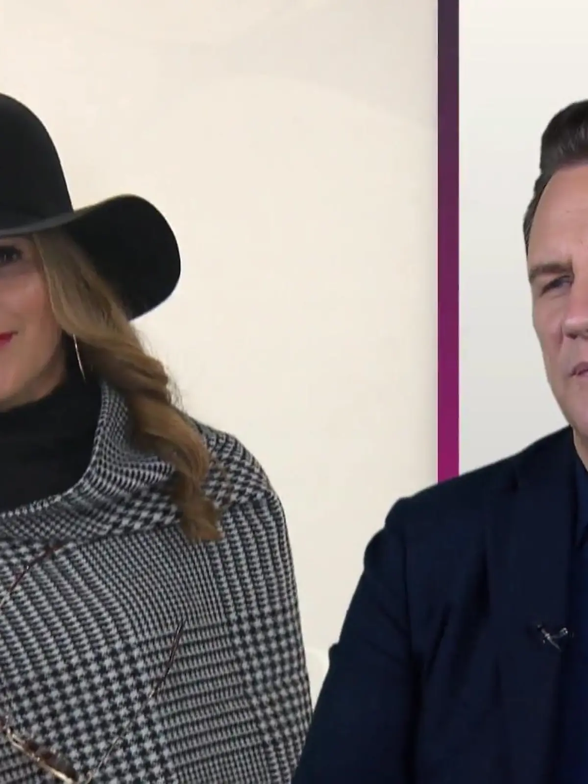 Bild zu: "Julias Look ist für Guido "unvergesslich""