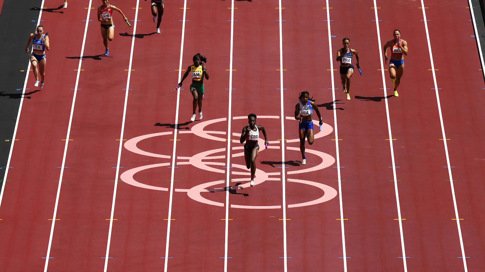 Mandatory Credit: Photo by Dave Shopland/Shutterstock 12248465bf Great Britain win their 4 x 100m relay heat Athletics, Olympic Stadium, Tokyo Olympic Games, Olympische Spiele, Olympia, OS 2020, Japan - 05 Aug 2021 Athletics, Olympic Stadium, Tokyo Olympic Games 2020, Japan - 05 Aug 2021 PUBLICATIONxINxGERxSUIxAUTXHUNxGRExMLTxCYPxROMxBULxUAExKSAxONLY Copyright: xDavexShopland/Shutterstockx 12248465bf