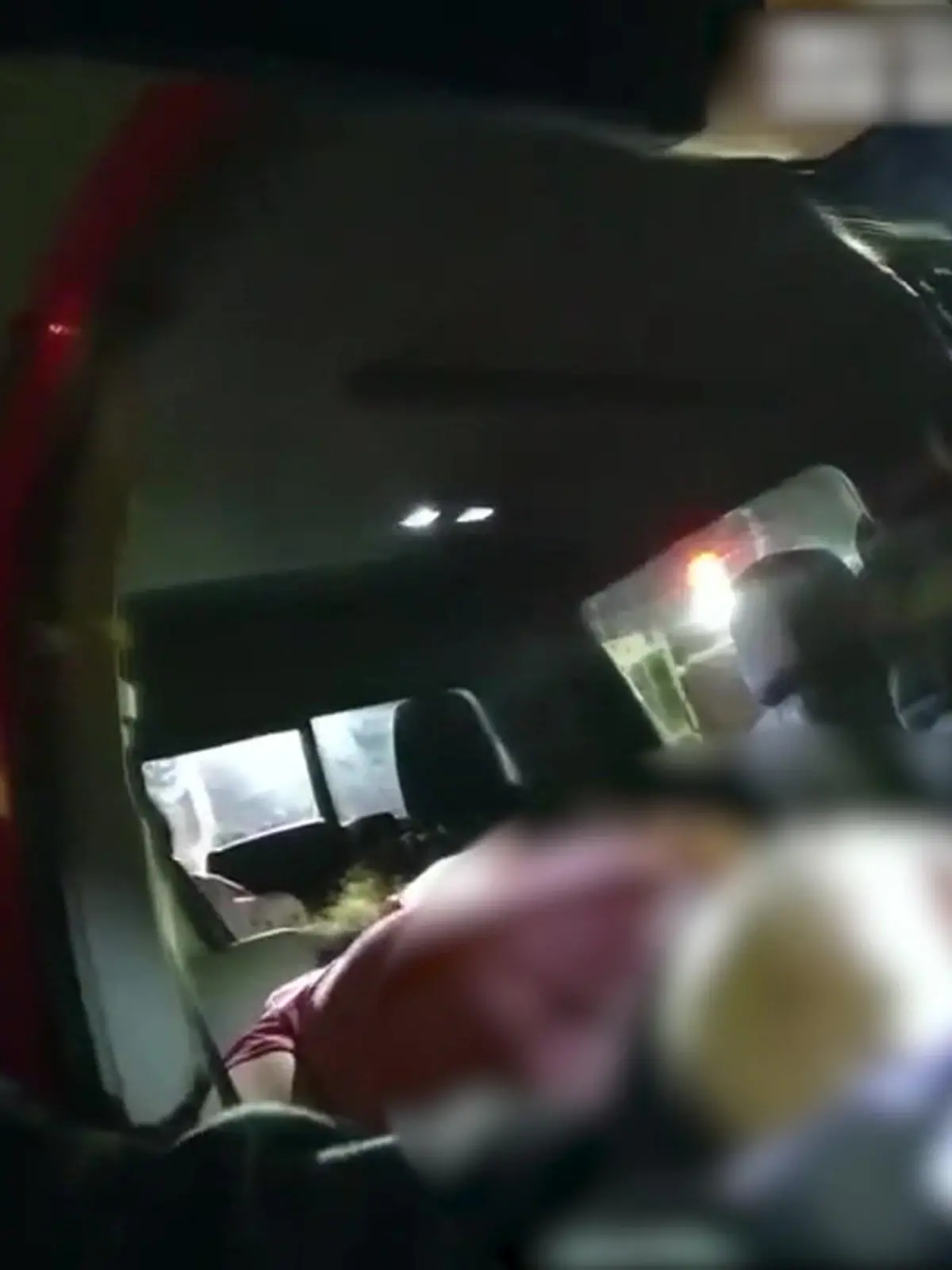 Bild zu: "Geburt während Routine-Kontrolle! Polizist hilft Baby auf die Welt"