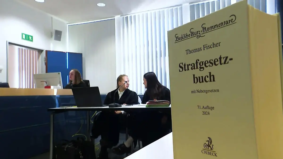 Familie des erstochenen Tolga aus Menden muss vor Gericht aussagen Tod auf dem Spielplatz