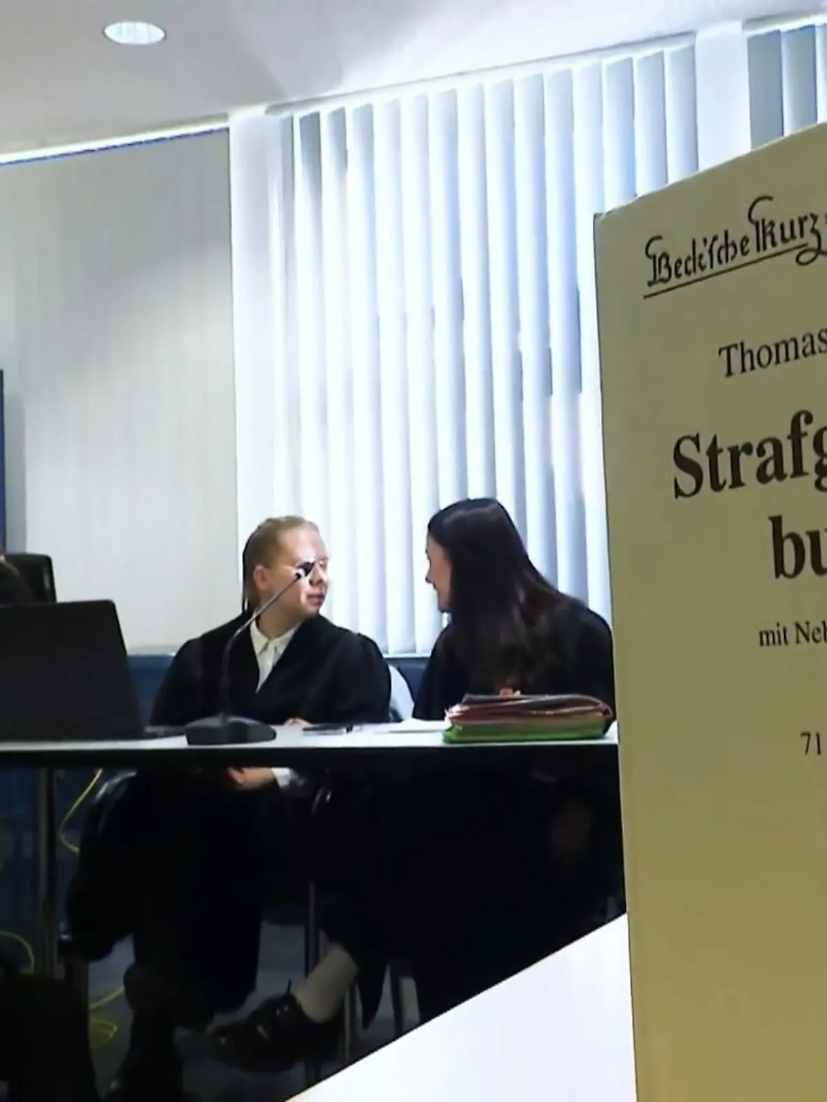 Bild zu: "Familie des erstochenen Tolga aus Menden muss vor Gericht aussagen"