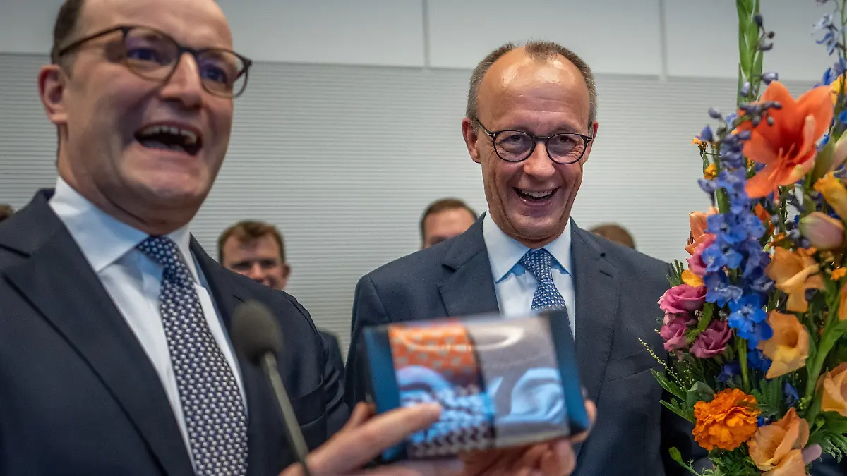 epi_1005423993_DPA BF_bori5iyfq7-v2-ax-ms6144.jpg_Bundeskanzler Friedr.jpg