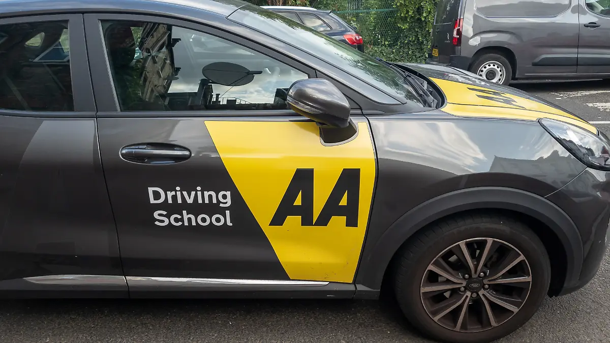 Fahrschulwagen der britischen AA Driving School