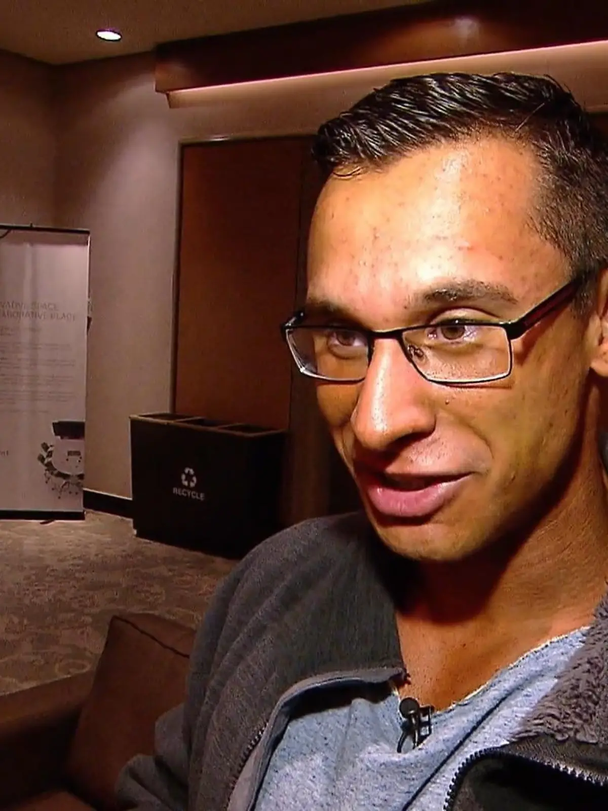 Bild zu: "Unruhige Nacht in Edmonton"