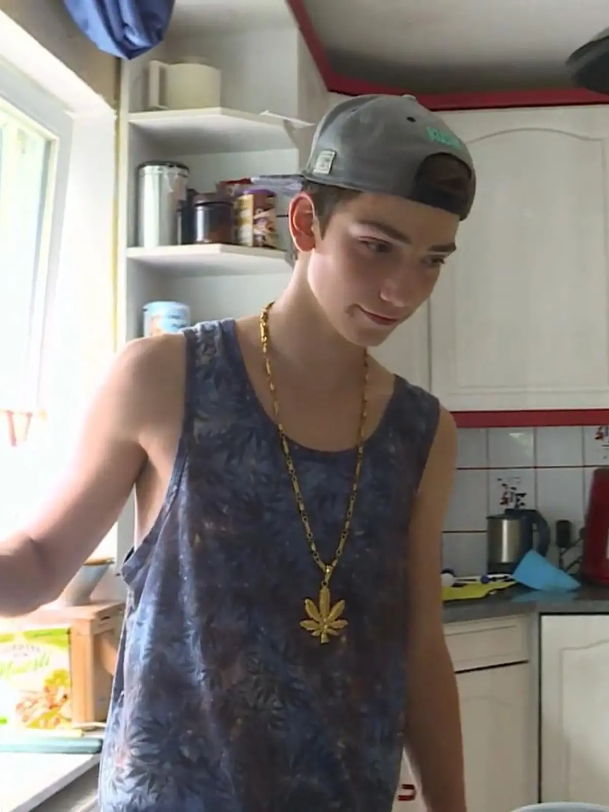 Bild zu: "Kopfschütteln über Mamas Pläne"