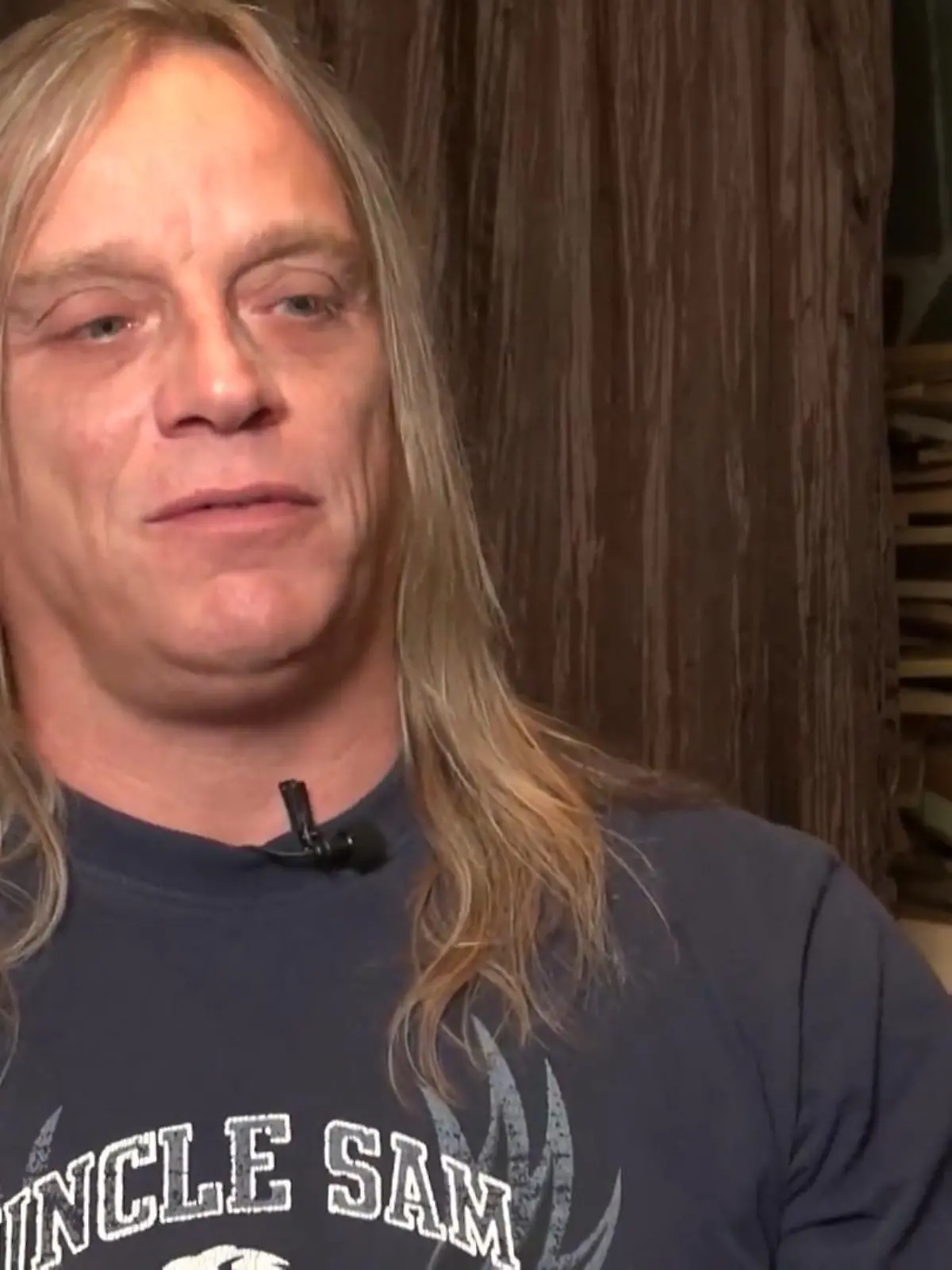 Bild zu: "Peters Schulden bereiten ihm Sorgen"