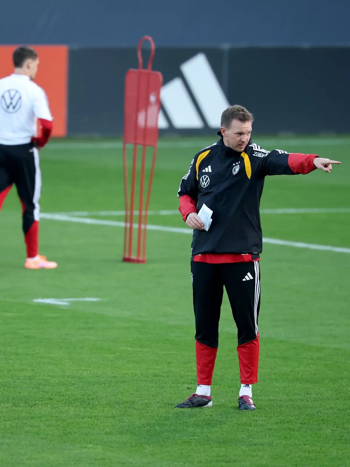 Bild zu: "Schlotterbeck trainiert nicht: Wohl kein Luxemburg-Einsatz"