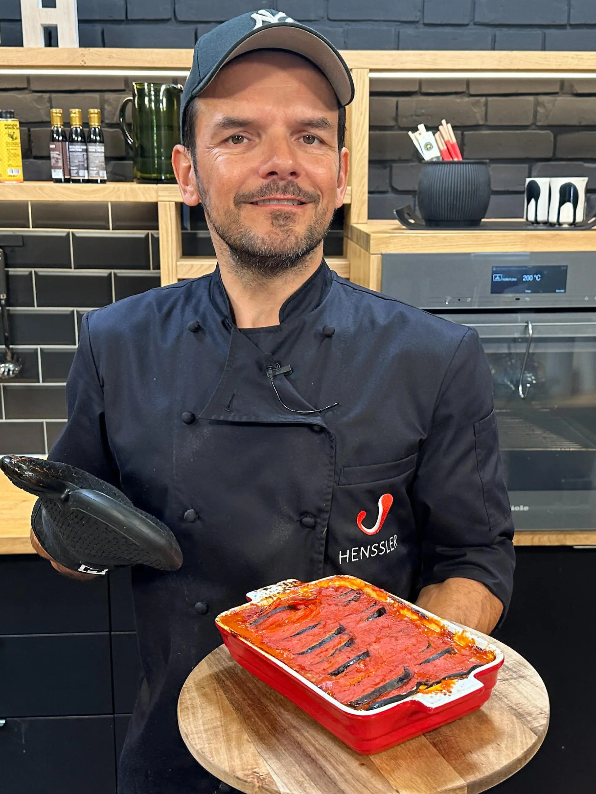 Bild zu: "Sommer satt mit Hensslers Ratatouille aus dem Ofen"