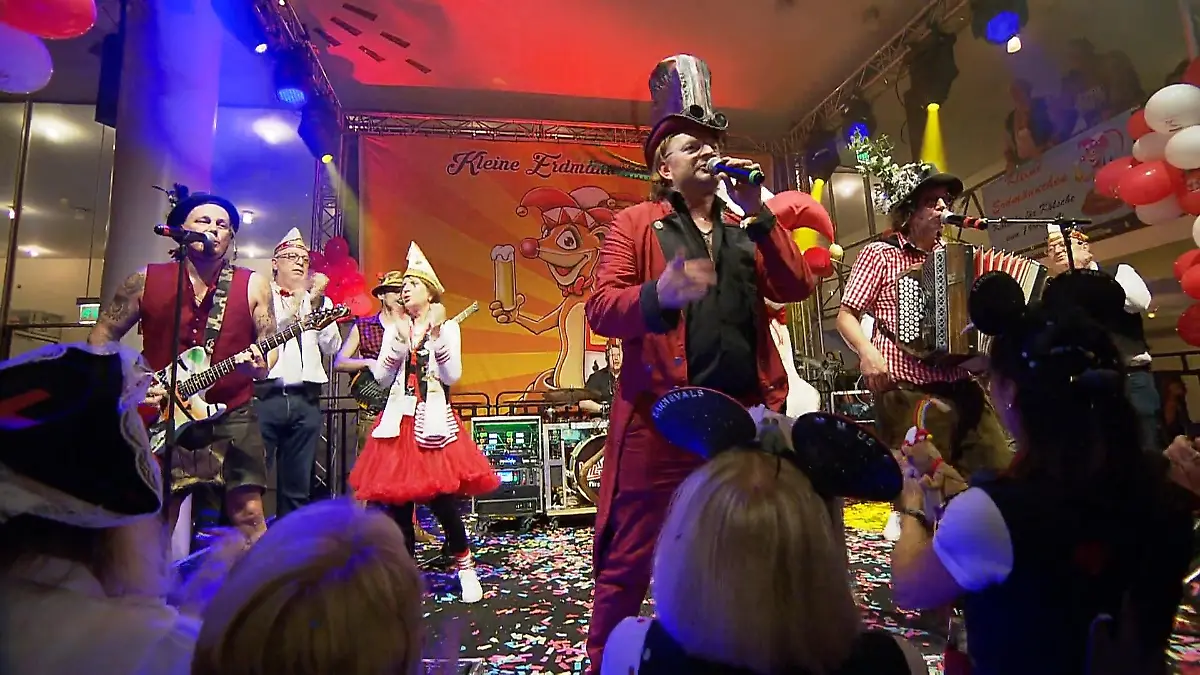 Tiroler Band WILDBACH im Kölner Karneval Fans feiern Premiere