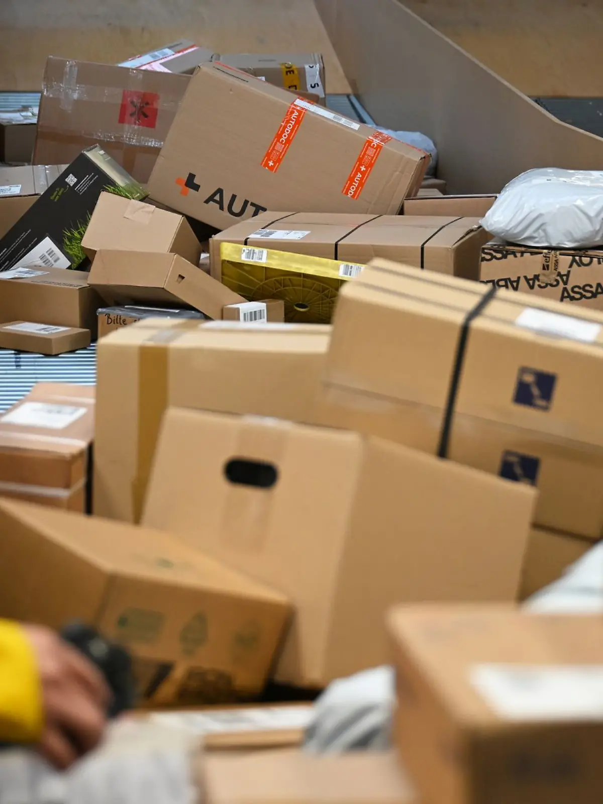 Bild zu: "Kontrolle bei Paketzustellern "