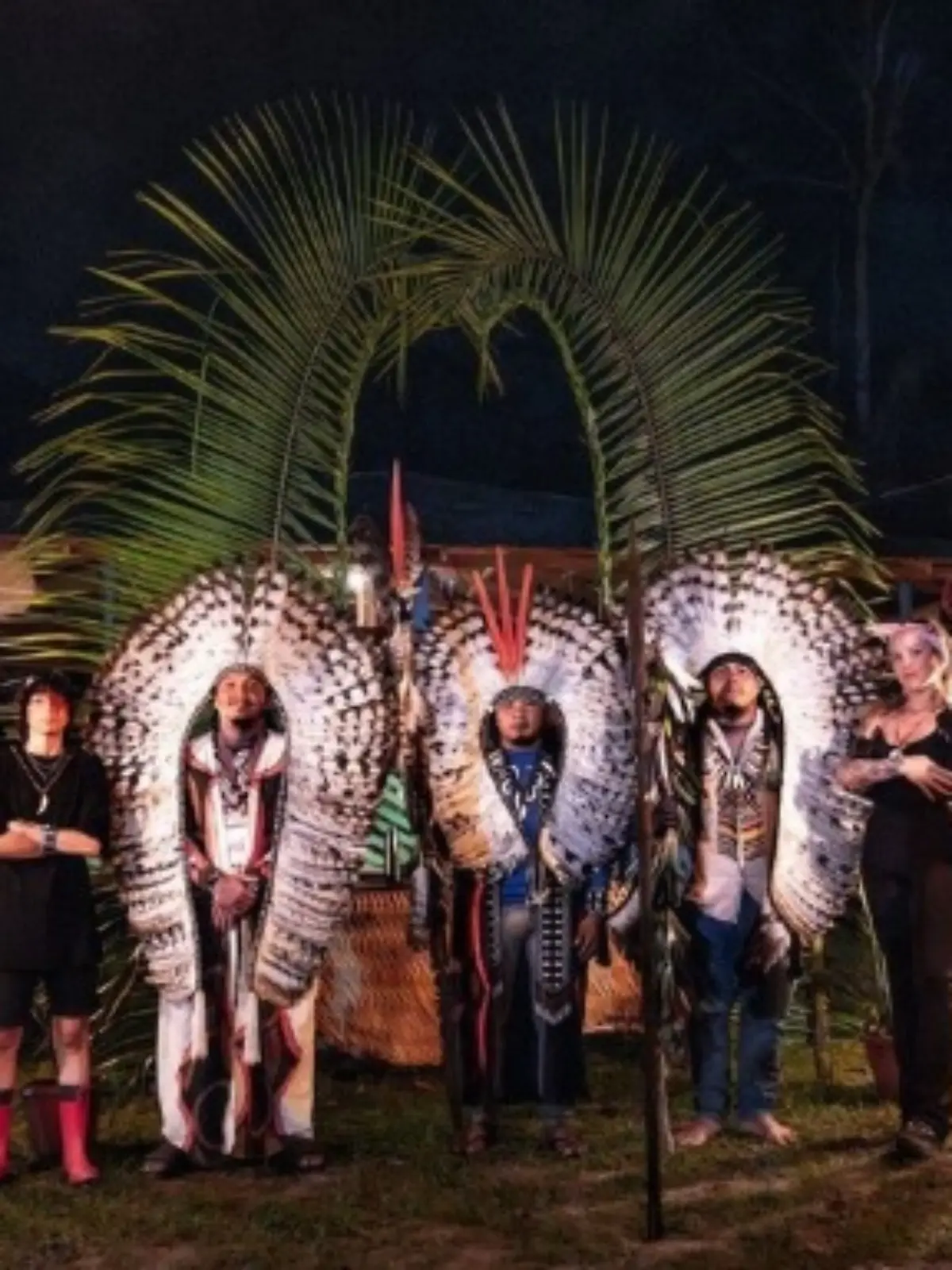 „Surviving Amazonas – Die Prüfung der Shanenawa” auf Joyn: Promis stellen sich neuem Reality-Format im brasilianischen Urwald – dabei sind Dschungelkönigin Lilly Becker, Musiker Joey Kelly, Comedienne Parshad, Fitness-Influencer Willi Whey, „Die einarmige Prinzessin” Gina Rühl, Realitystar Antonia Hemmer, Weltenbummler Lézan und Creatorin How2Shirli.