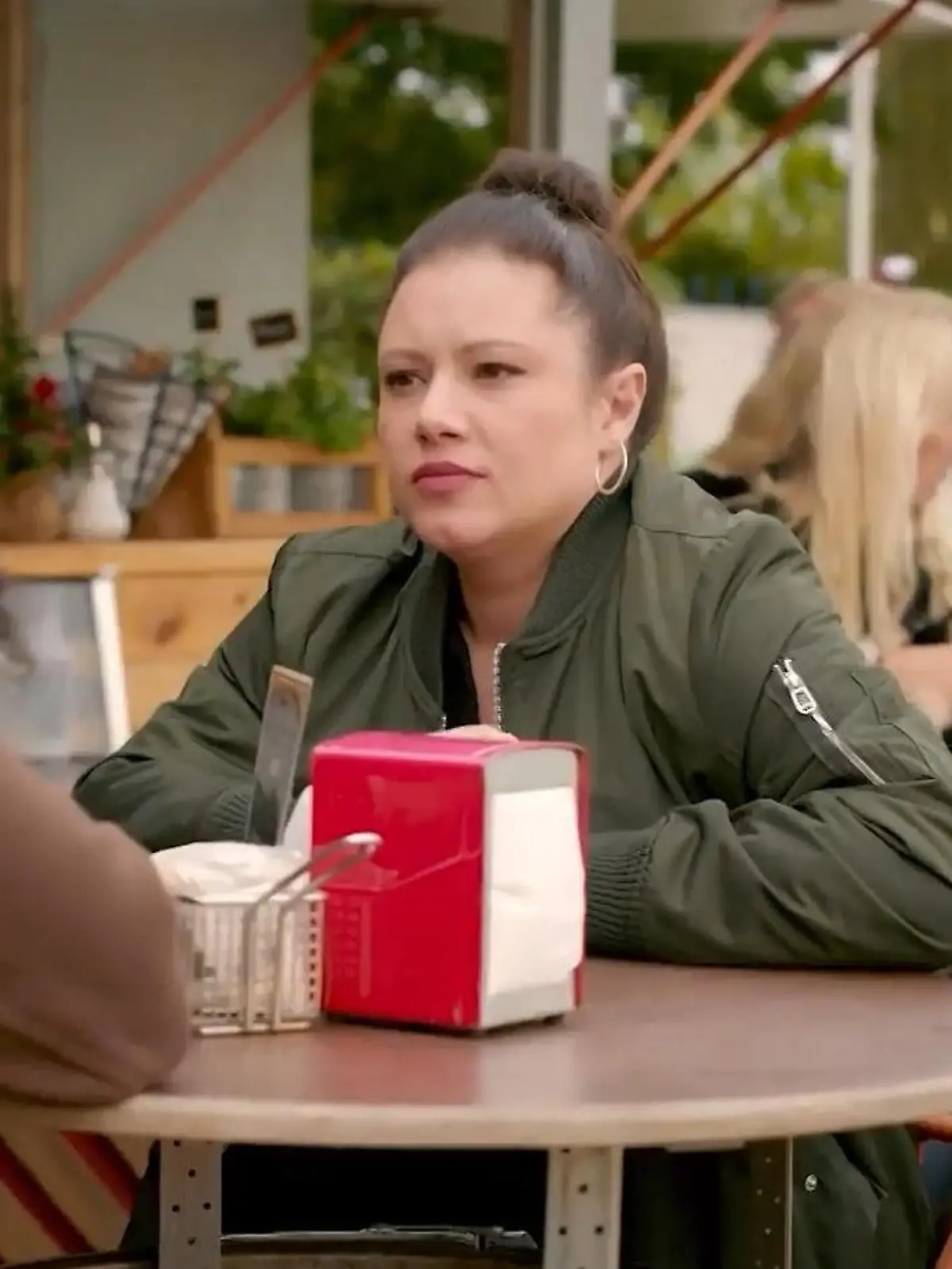 AWZ: Vanessa erfährt, dass Imani mit Jan verreisen will