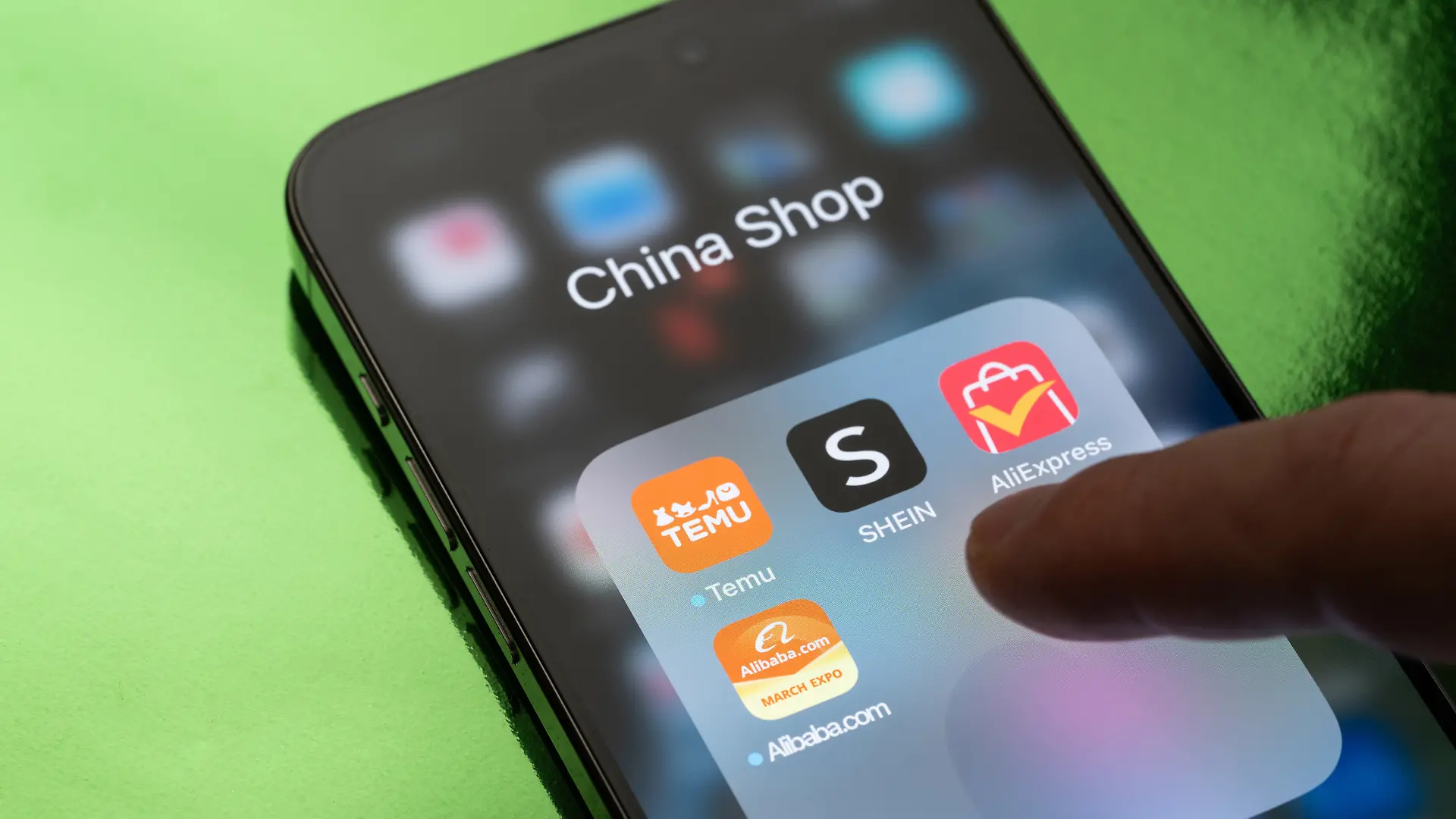 Browsing China shopping on smartphone