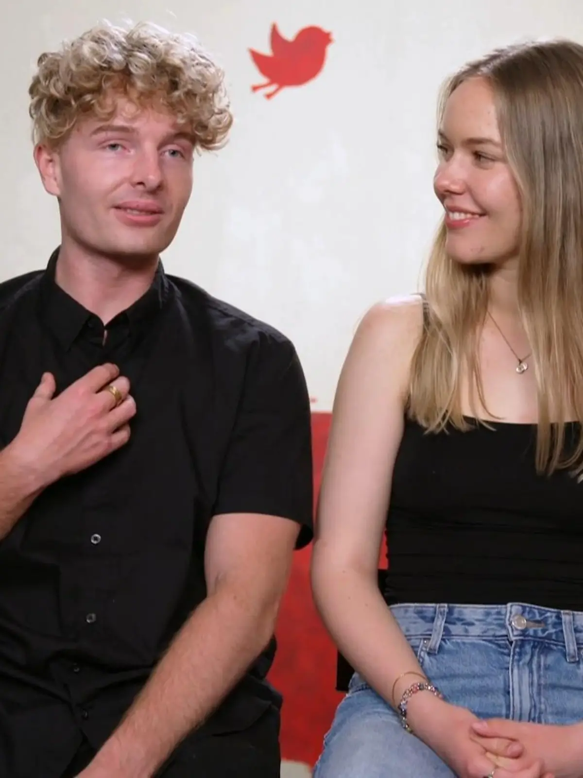 Bild zu: "Emma und Marcel: Ein zweites Date steht außer Frage"