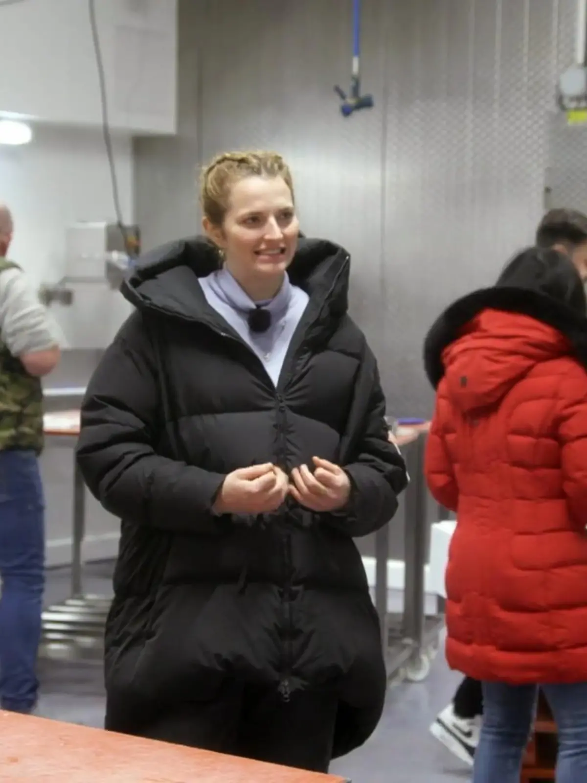 Bild zu: "Luisa sucht in Mälzers Meisterklasse nach Klarheit"