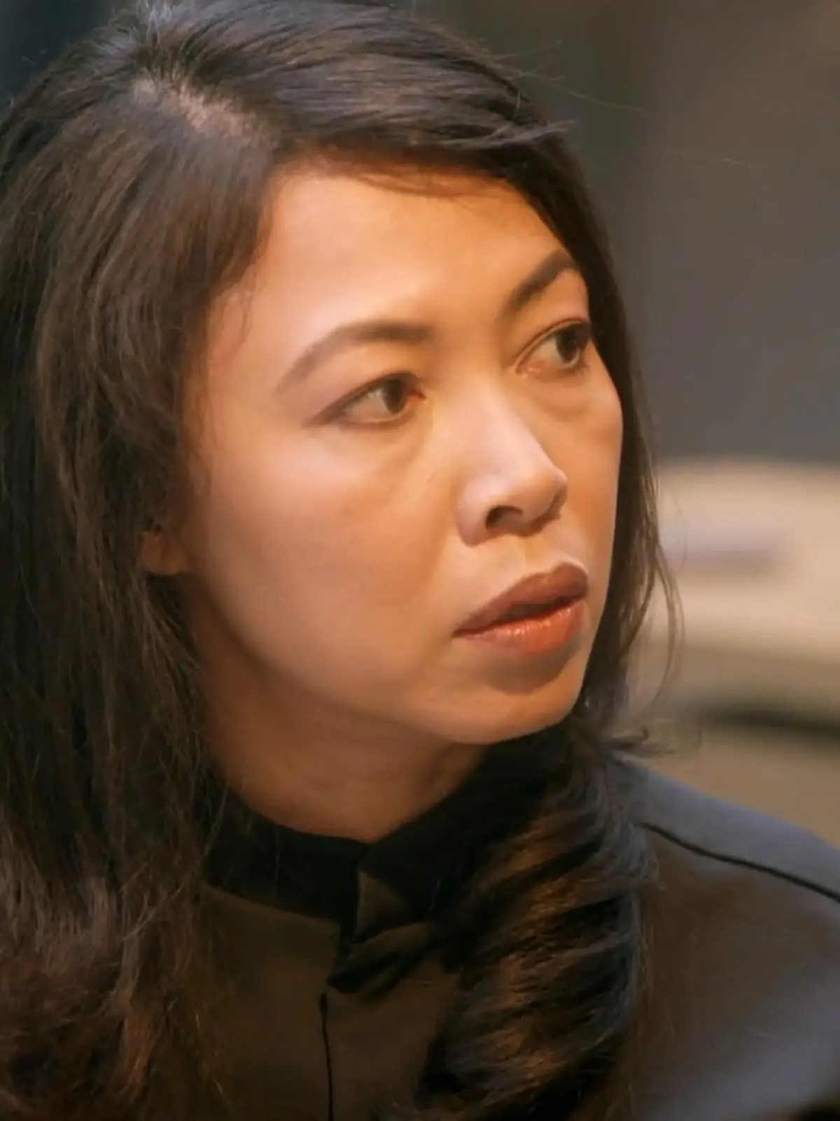 Bild zu: "Tim Mälzer zeigt Andita die Kunst des Trockenmarinierens"