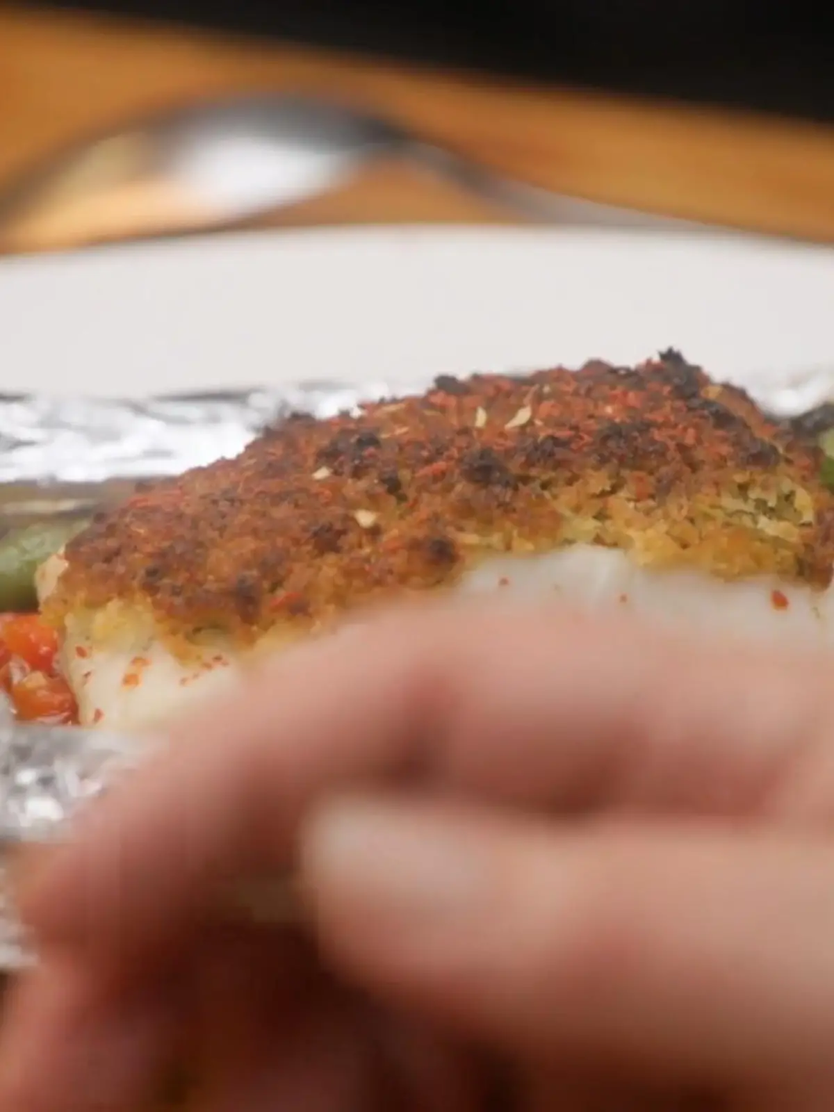 Bild zu: "Jonas bringt Tim auf die Palme – und trotzdem überzeugt sein Gericht"