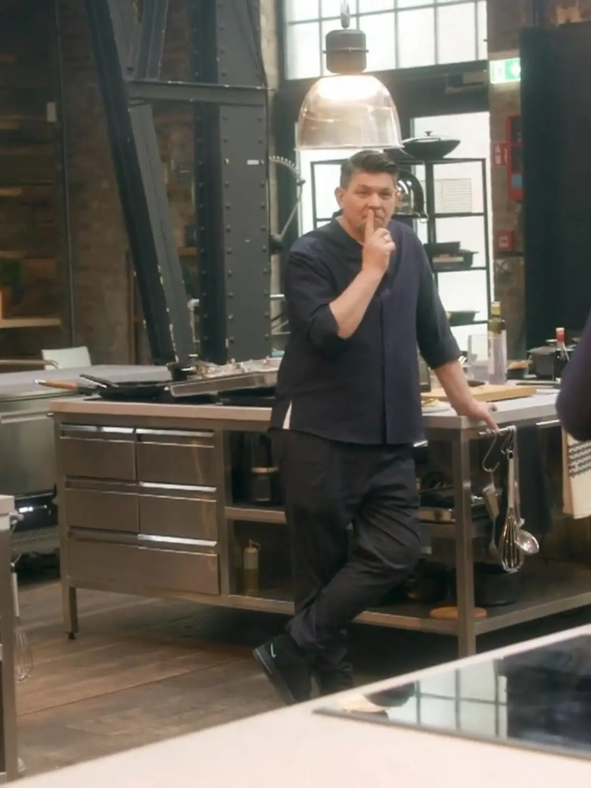 Bild zu: "Gabriel und Luisa treten im Fischstäbchen-Battle gegeneinander an"