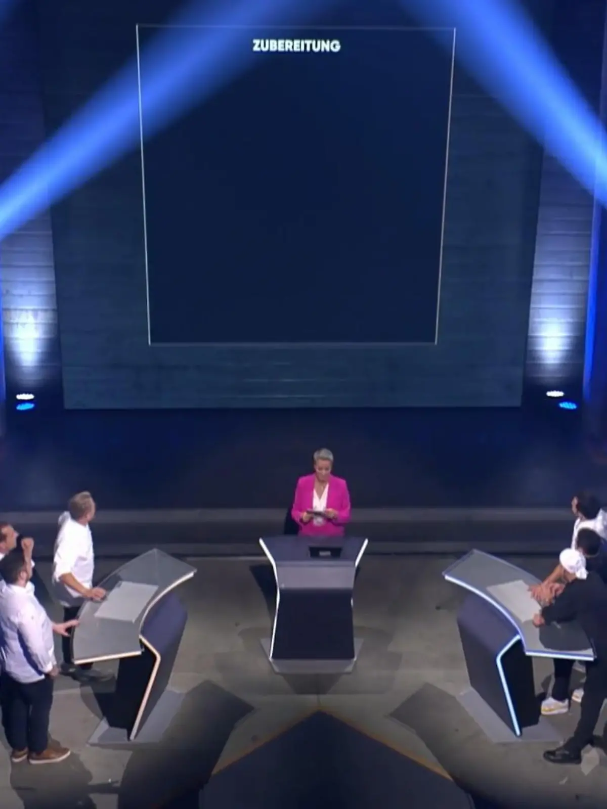 Bild zu: "Bechamel-Sauce bringt die Teams bei „Rezepte-Rewind“ ins Stolpern"