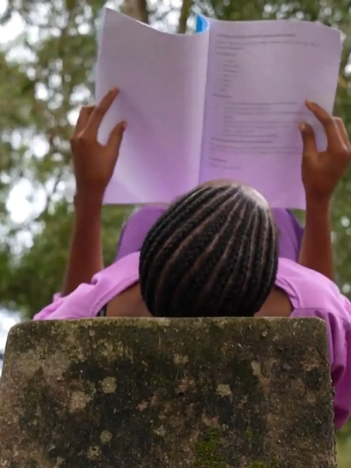 Bild zu: "Kinder im Visier des Aberglaubens – Opfer erleiden Qualen durch Hexenjagd"