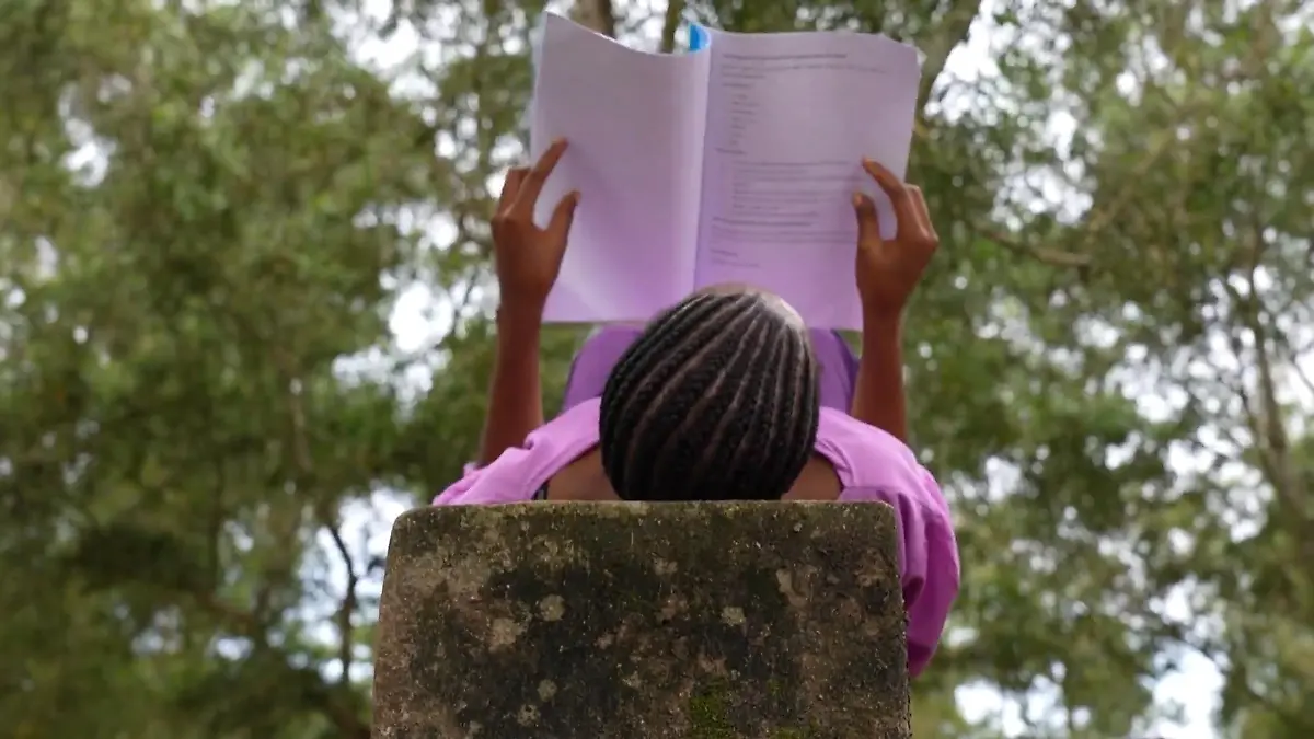 Kinder im Visier des Aberglaubens – Opfer erleiden Qualen durch Hexenjagd Verstoßen und allein gelassen