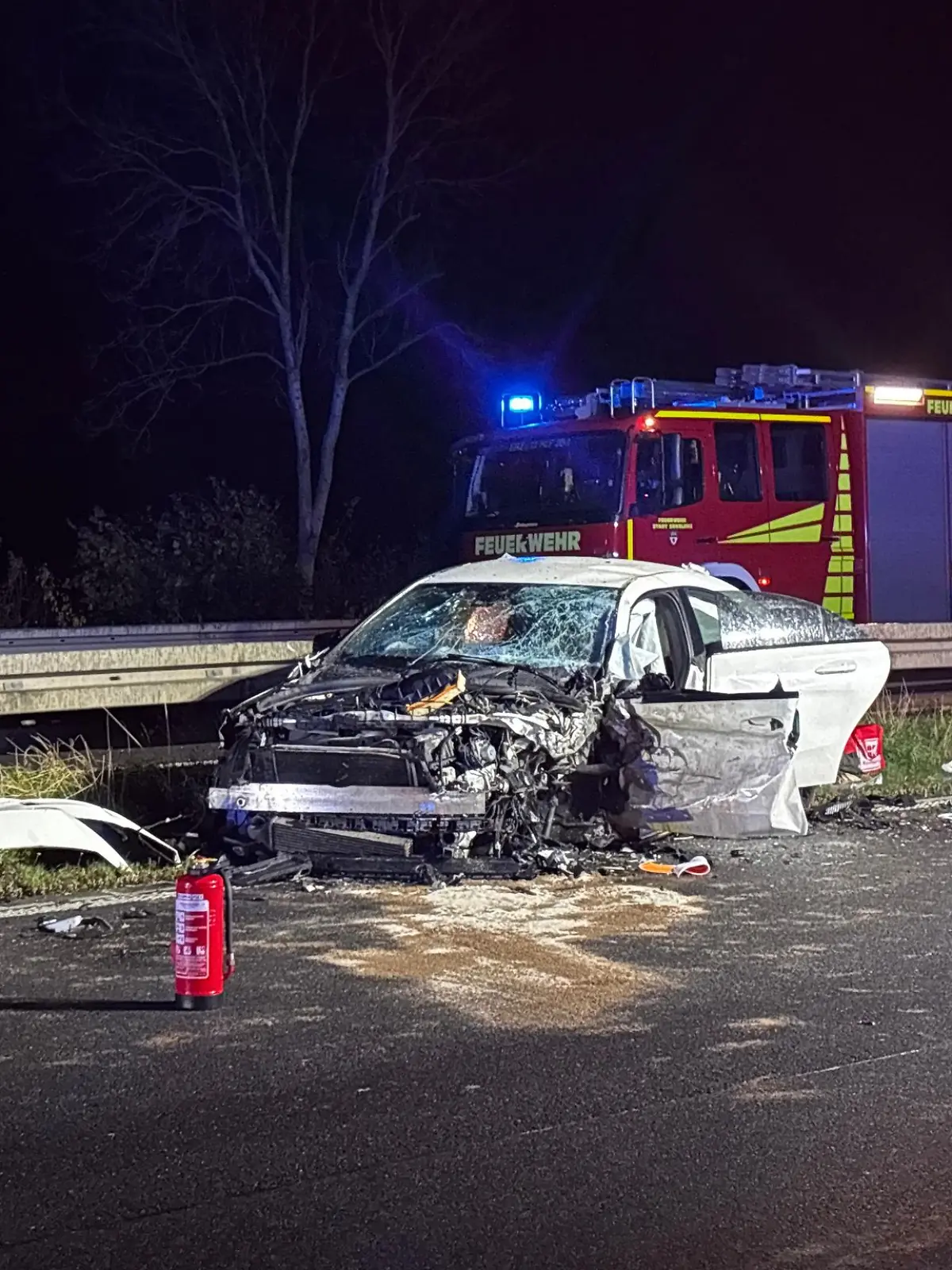 Bild zu: "Betrunkener Geisterfahrer baut tödlichen Unfall auf der A46 "