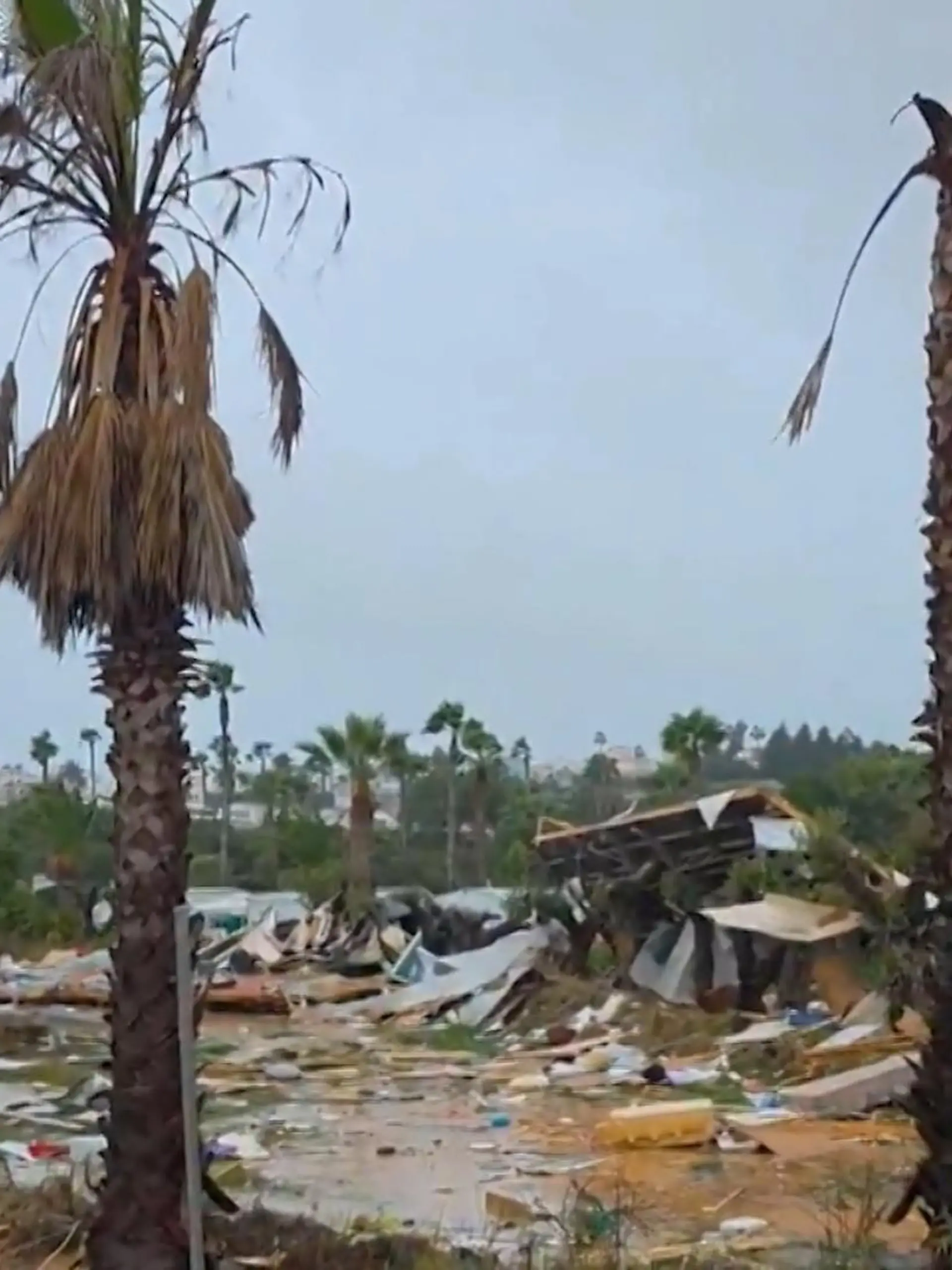 Bild zu: "Möglicher Tornado an der Algarve! Frau tot, zahlreiche Verletzte"
