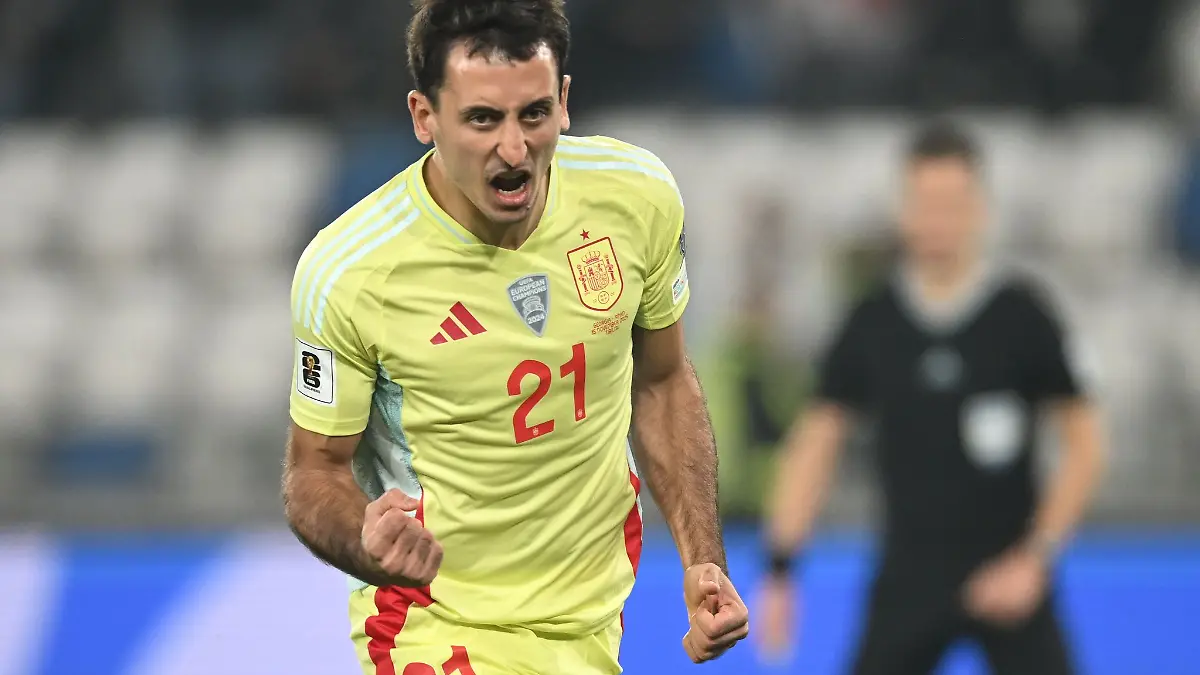 Mikel Oyarzabal führte Spanien mit einem Doppelpack zum Sieg.