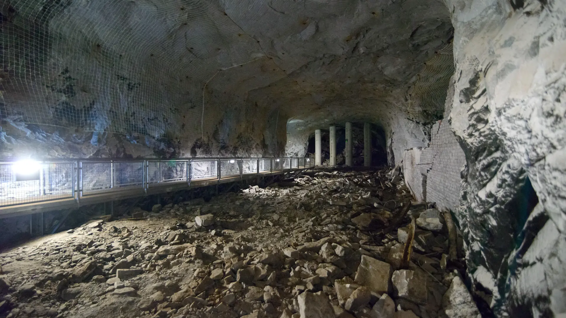 Die Stollen im ehemaligen Konzentrationslager Mittelbau-Dora sind streng verboten. (Symbolbild)