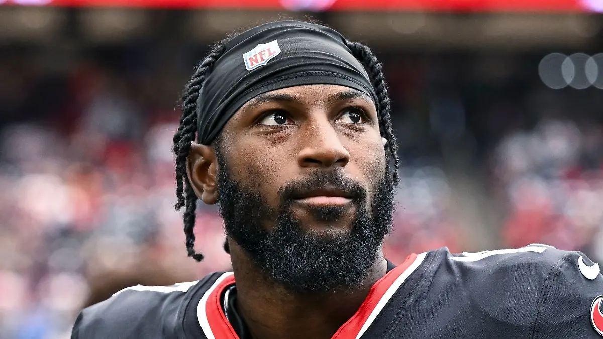 Jets Player Shot Football