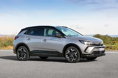 Opel Grandland Hybrid 107 kW eDCT Edition