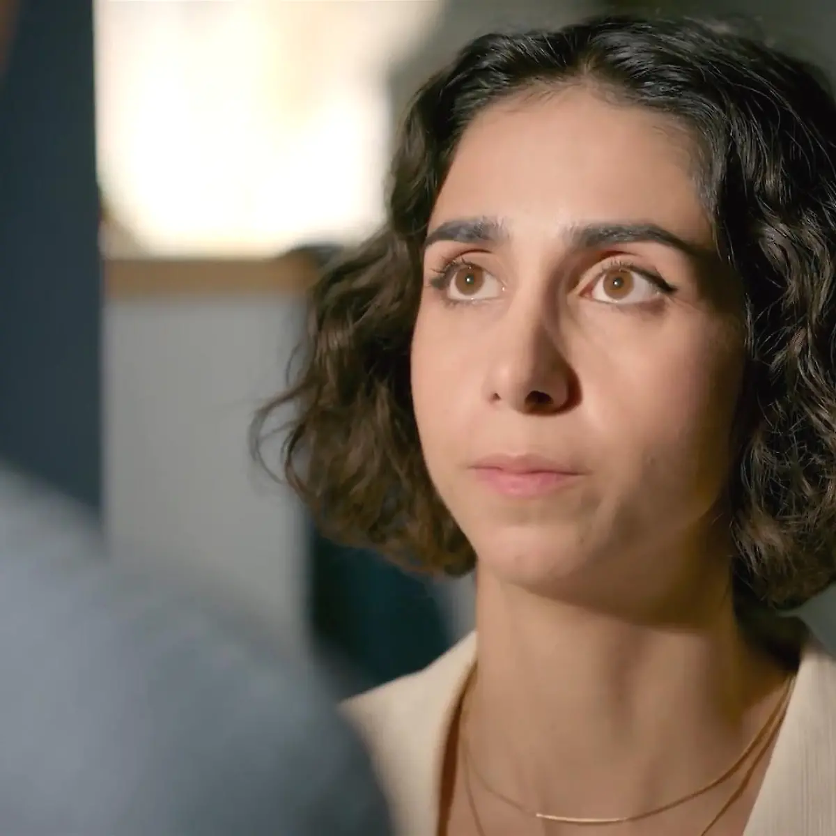 AWZ-Vorschau heute auf RTL+: Leyla offenbart sich Elias als seine Chat- Partnerin