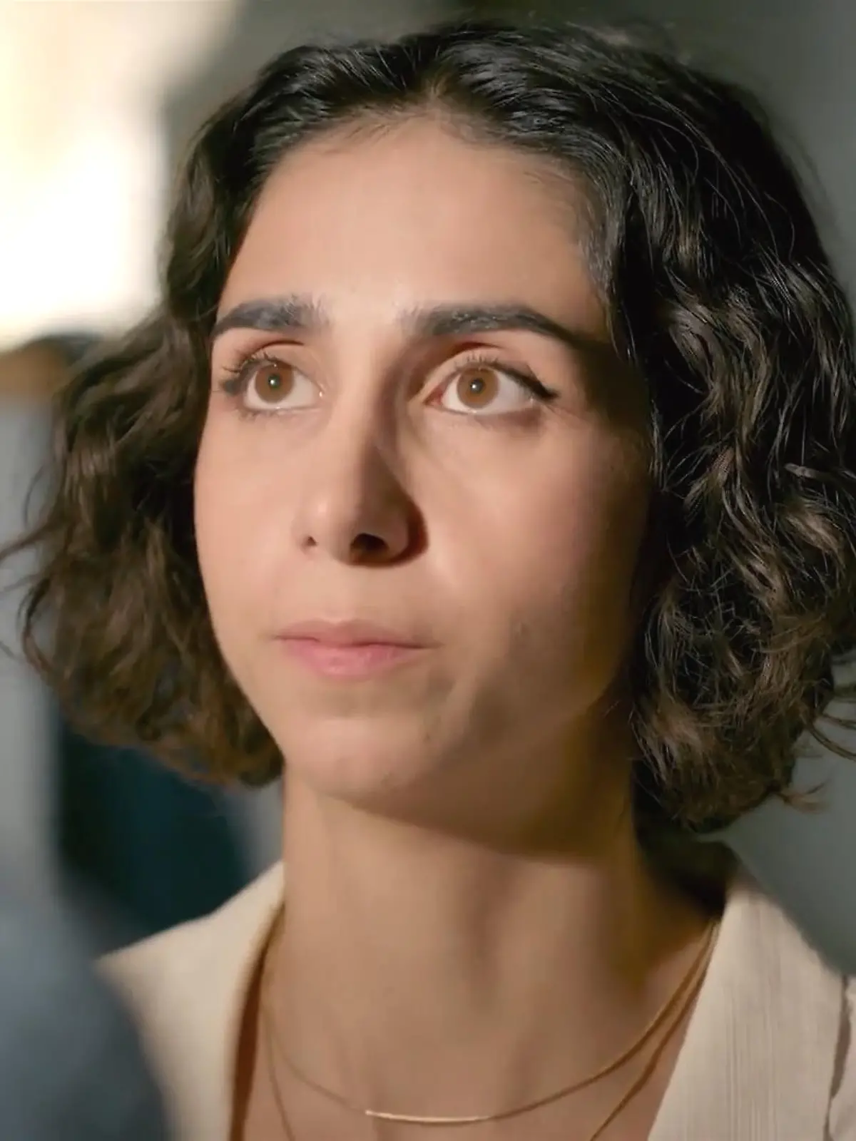 AWZ: Leyla offenbart sich Elias als seine Chat-Partnerin