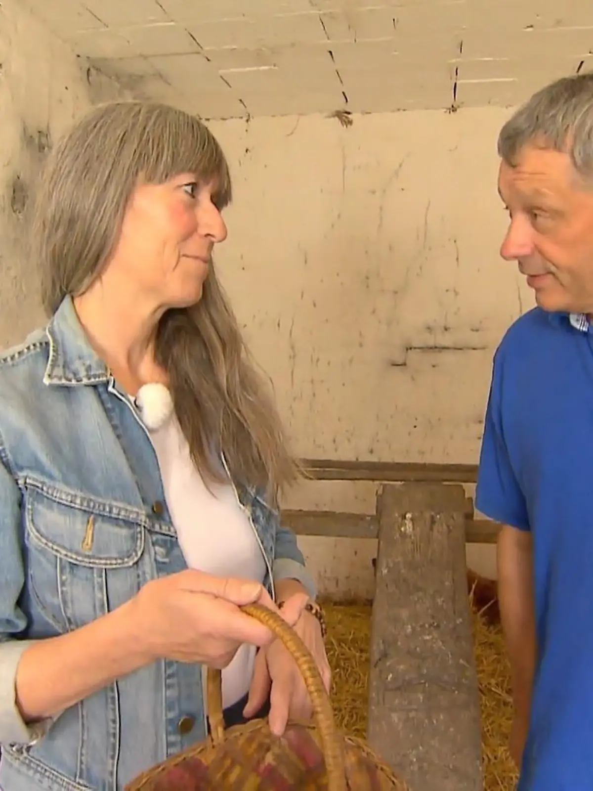 Bild zu: "Johann schockiert Hofdame Katja - er kann keine Eier kochen!"