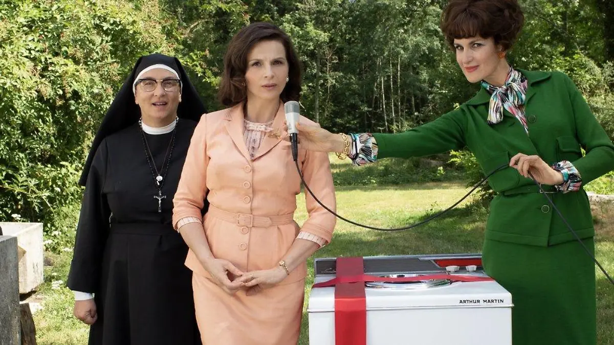 "Die perfekte Ehefrau": Emanzipationskomödie mit Juliette Binoche