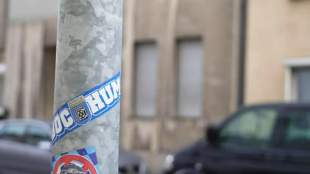 Polizei schießt Mädchen nieder – Zwölfjährige ging mit Messern auf Polizei zu Dramatischer Einsatz in Bochum