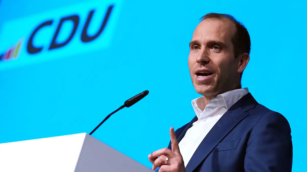 Die CDU unter Dennis Thering will den ursprünglichen Klima-Plan zurück.