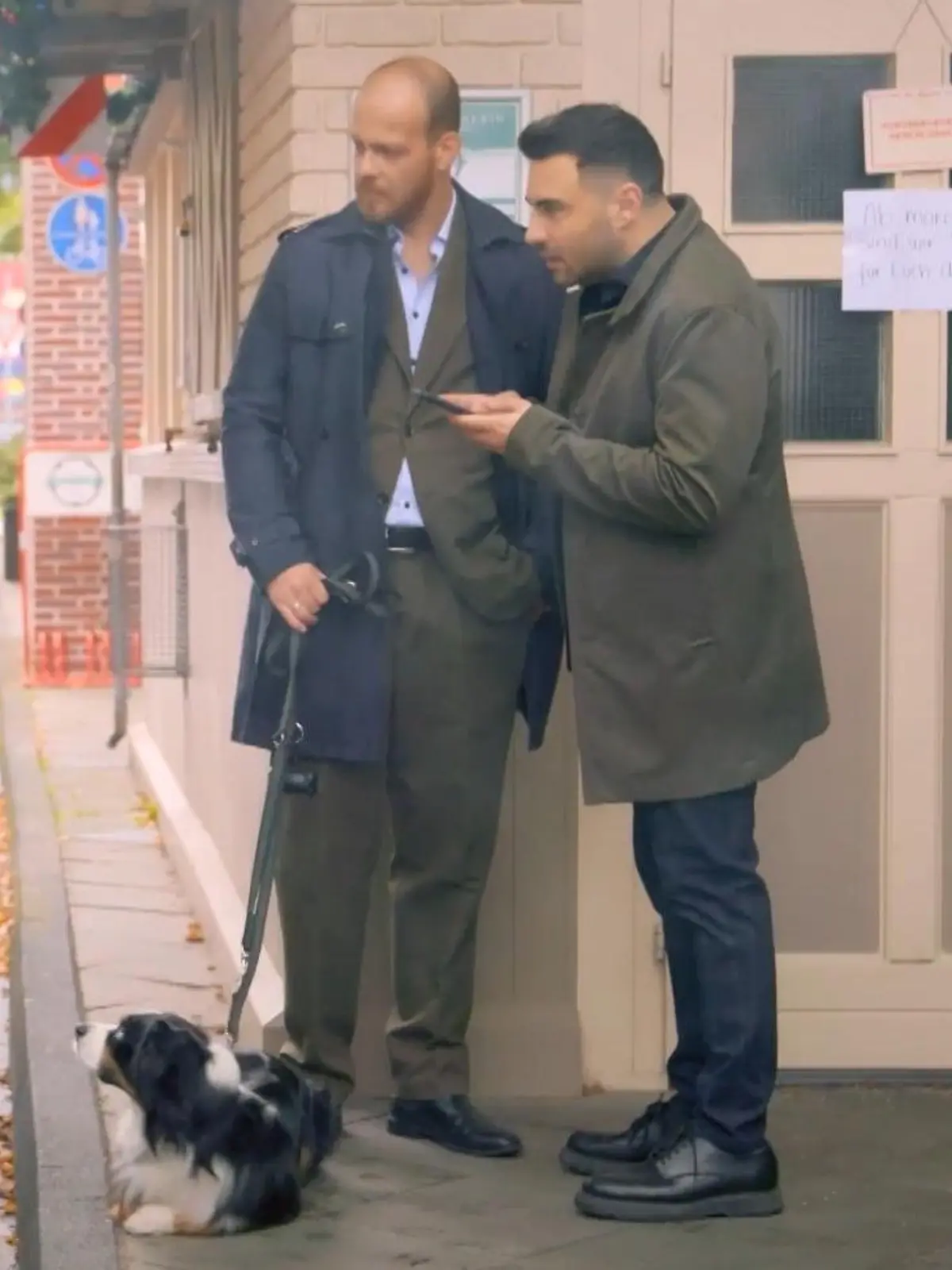 Unter uns: Eine mysteriöse Limousine fährt vor Easys Büdchen vor