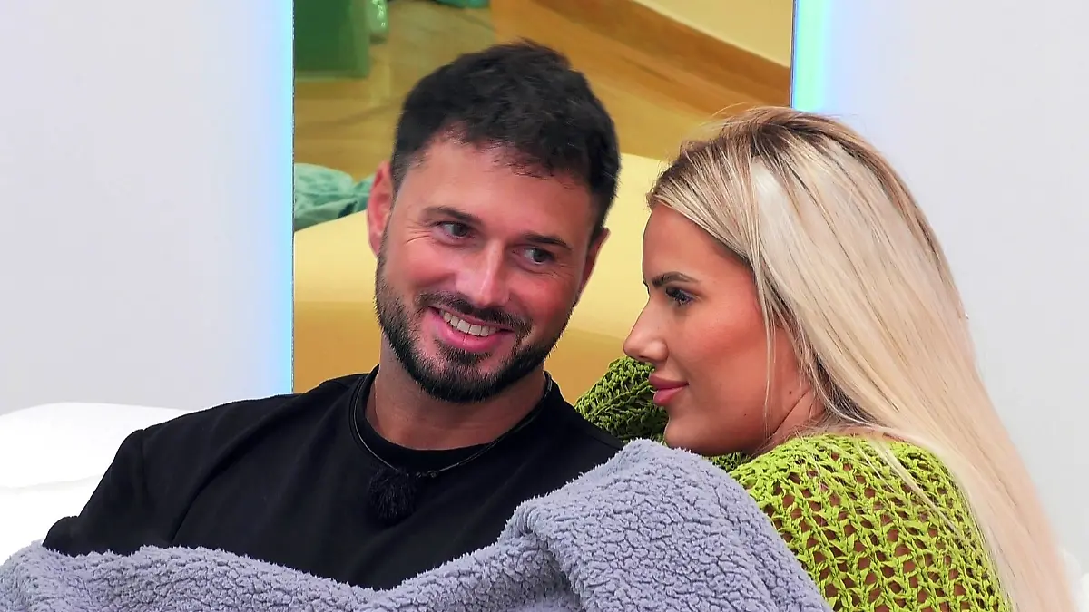 Bei „Love Island VIP” ist der Funke übergesprungen. Doch mittlerweile ist das Feuer auch schon wieder erloschen. 