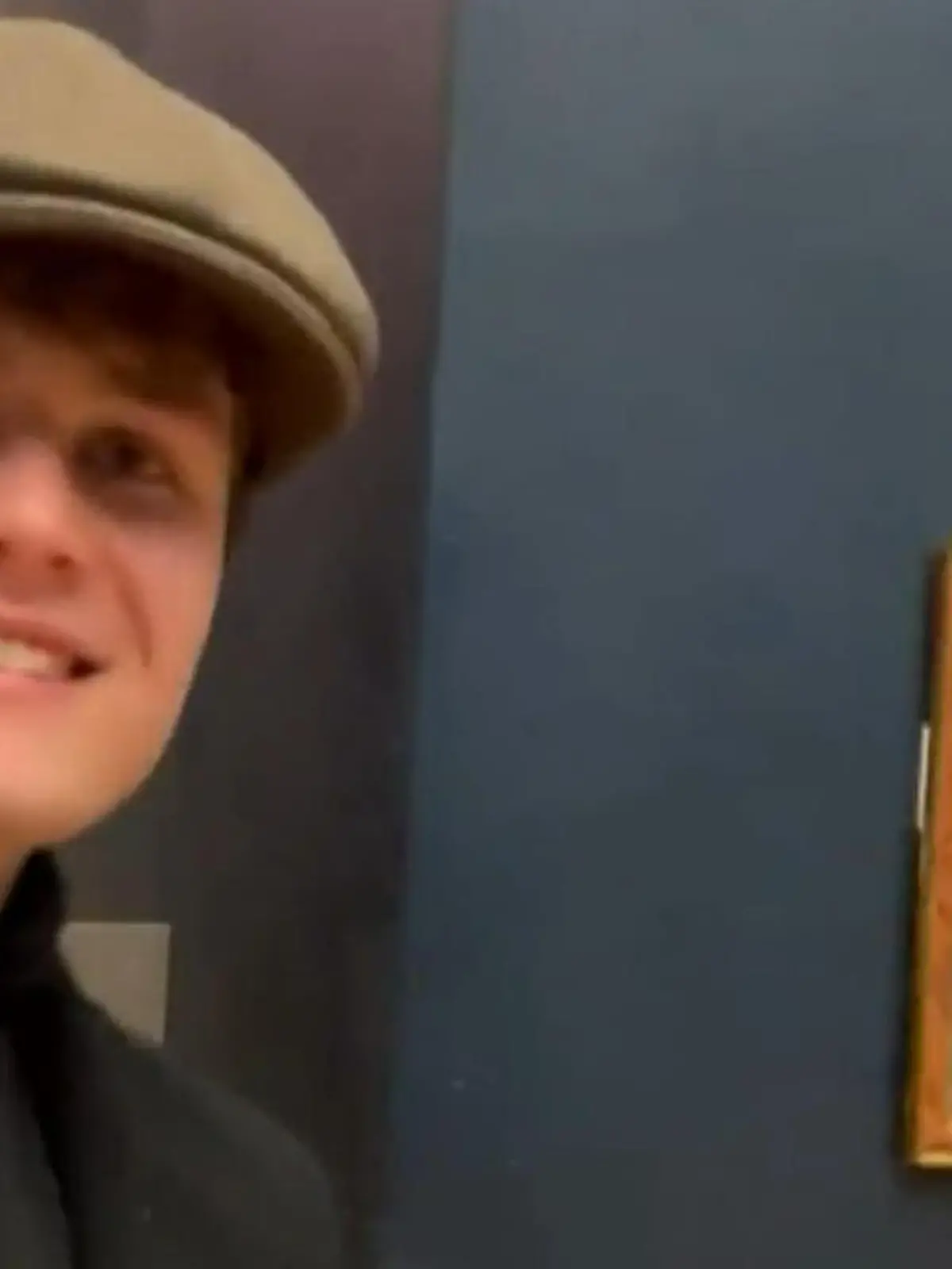 Bild zu: "Direkt neben Mona Lisa! Influencer sorgen für nächsten Louvre-Eklat"