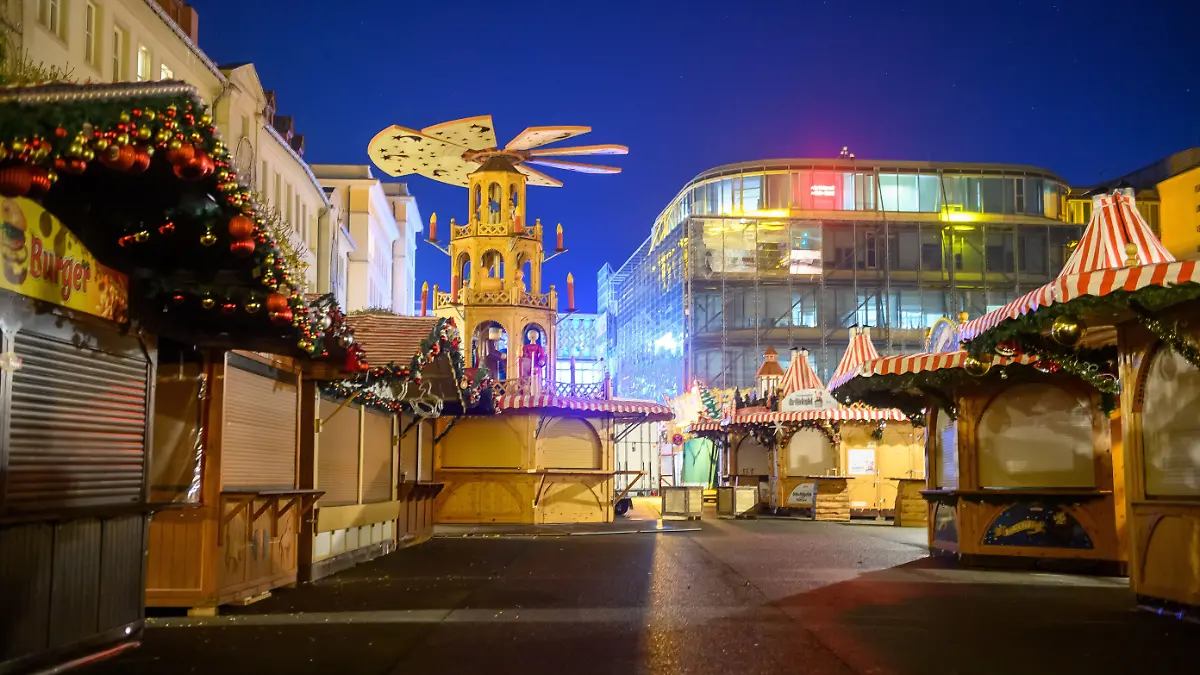 Stadt hofft auf pünktliche Eröffnung des Weihnachtsmarktes