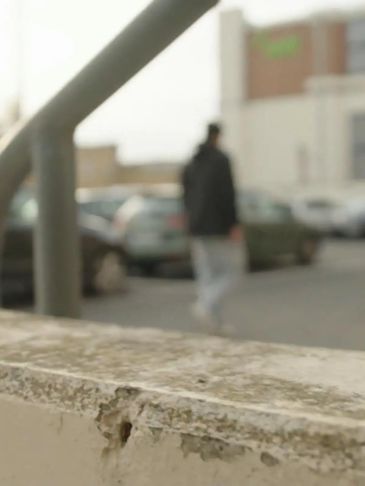 Bild zu: "Stalking-Terror: Ex-Polizist flieht aus dem Gericht"