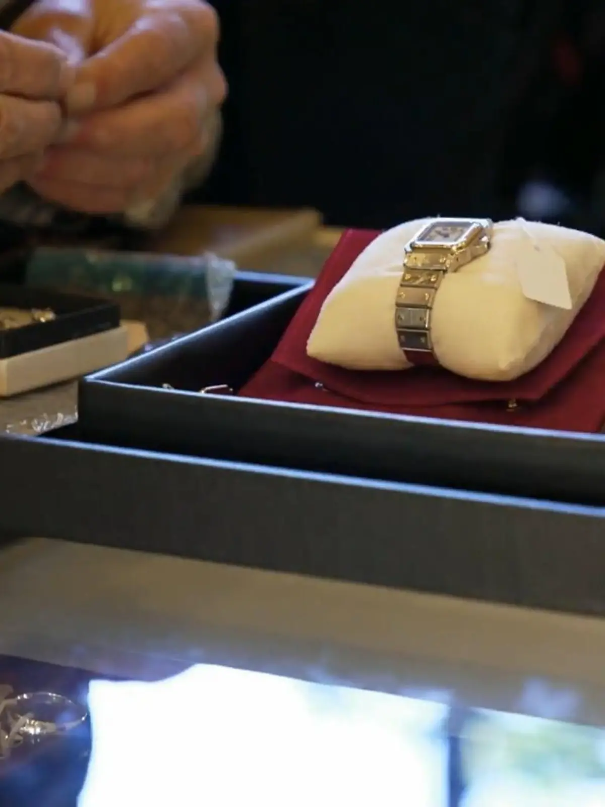 Bild zu: "Wie läuft das eigentlich im Pfandleihhaus?"