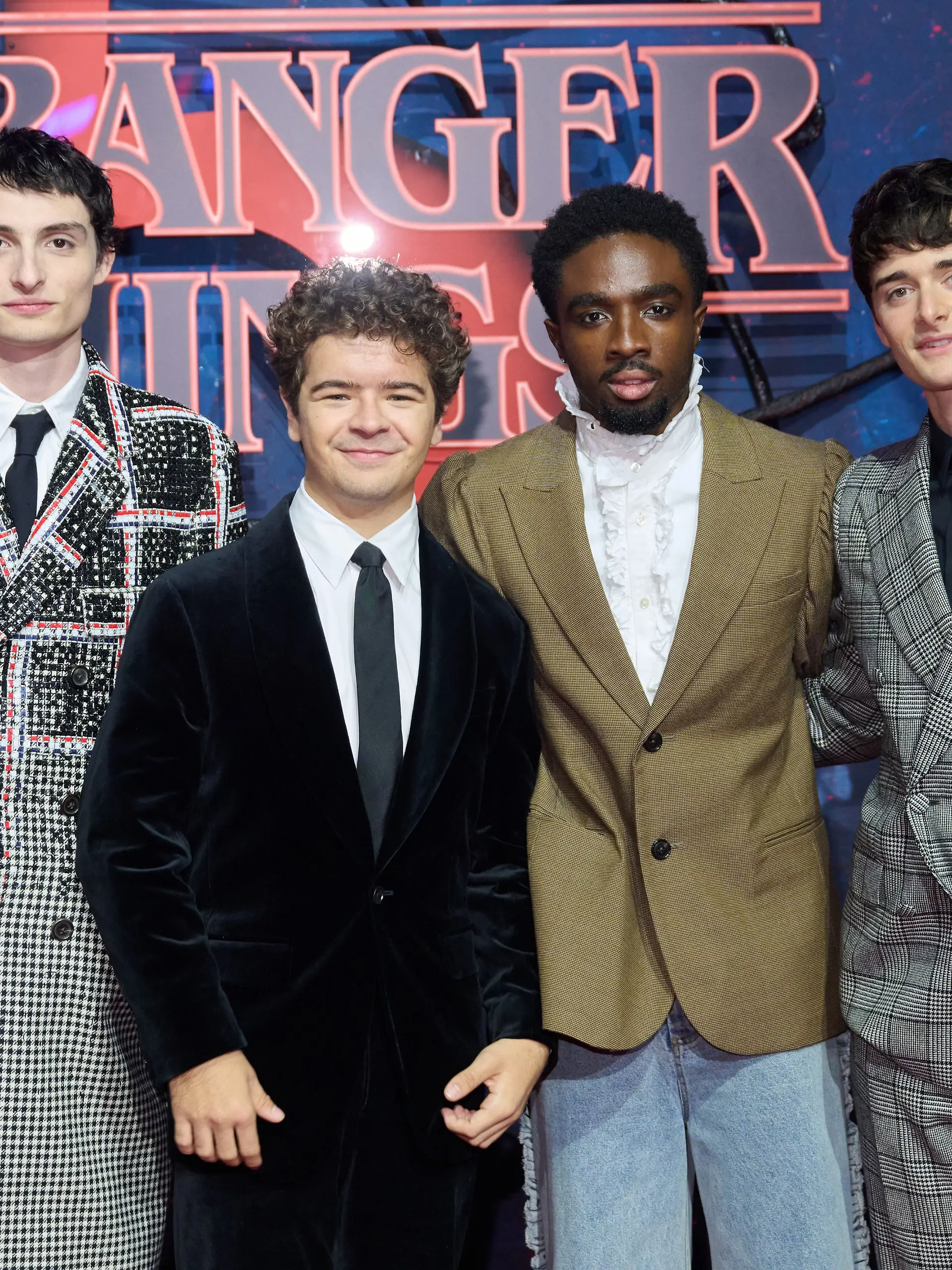 Bild zu: "„Stranger Things”-Stars stehen mit gemischten Gefühlen auf dem roten Teppich "