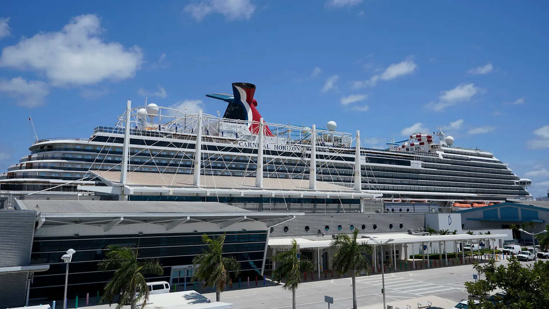 Das Schiff Carnival Horizon ist schon wieder auf einer neuen Kreuzfahrt unterwegs (Archivbild). 