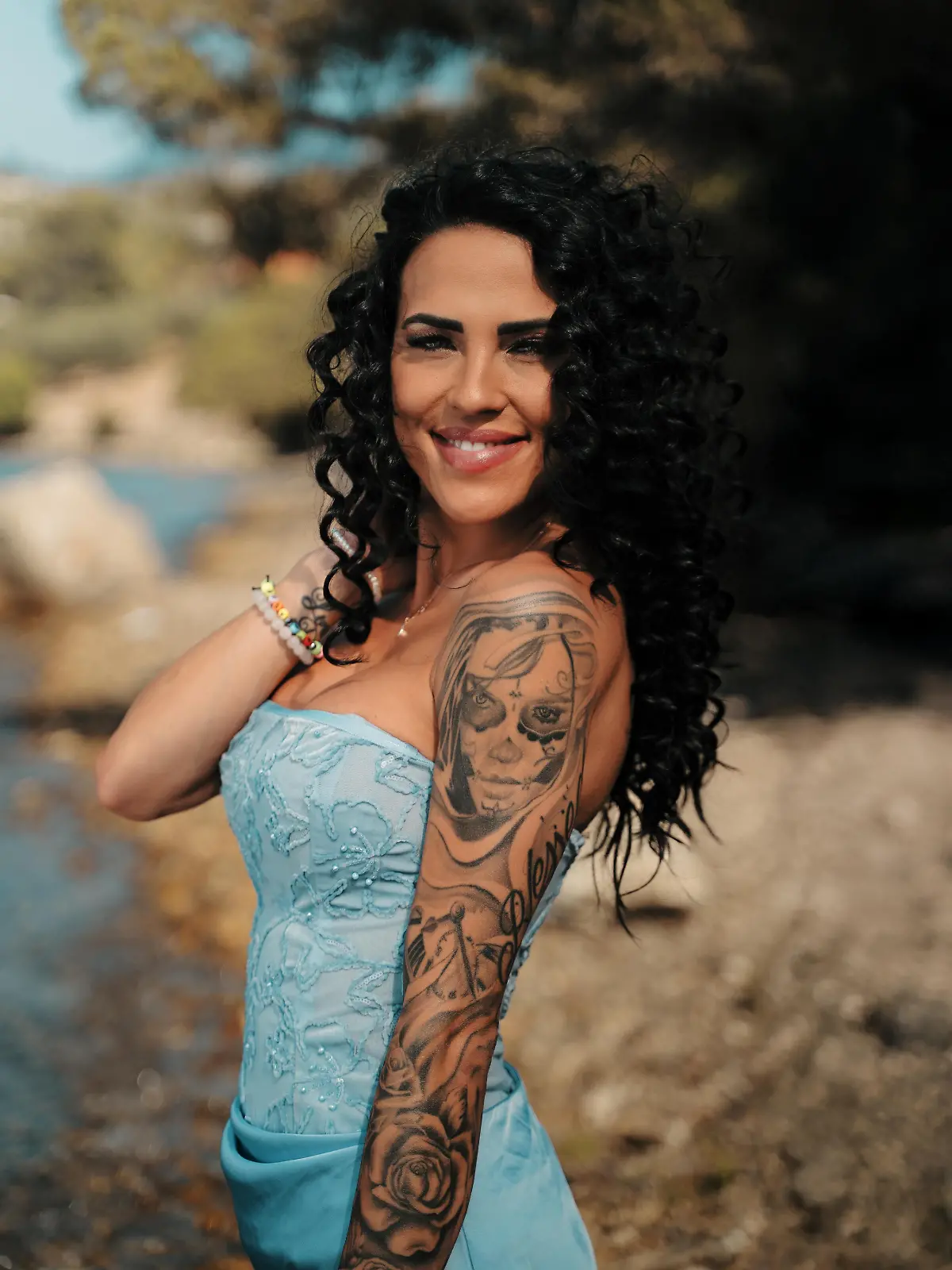 Elena Miras am Strand.