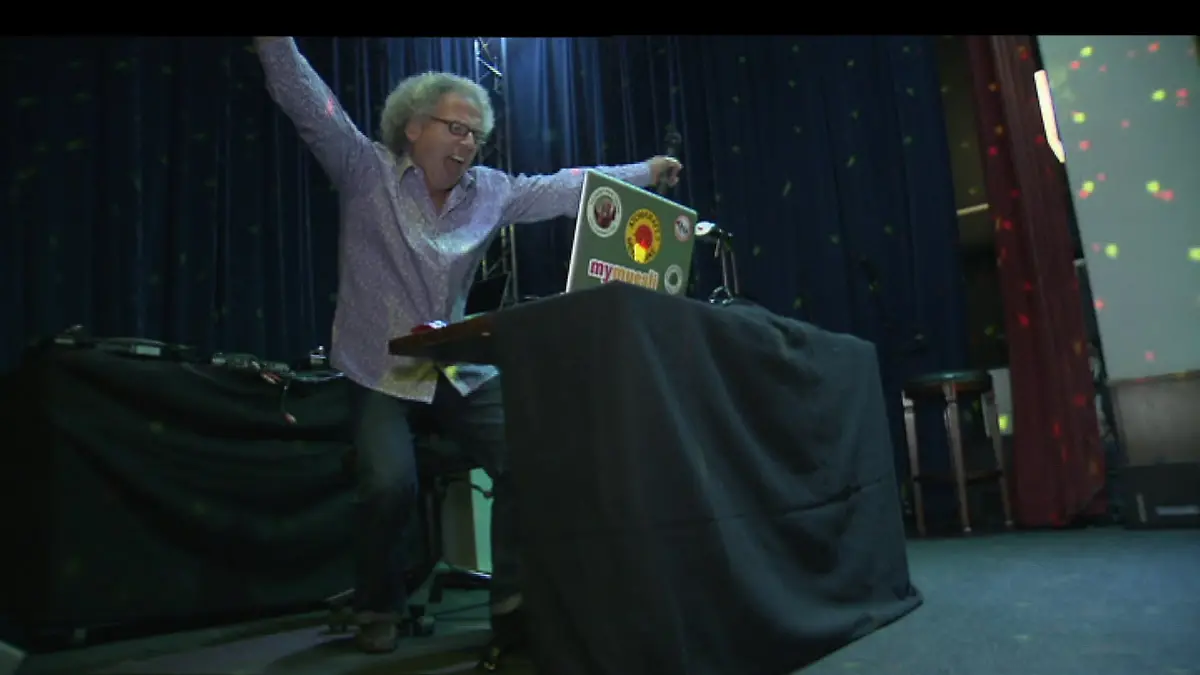 Wo der „DJ der guten Laune” auflegt, geht es ab!