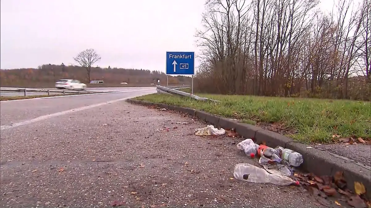 Ermittlungen nach Horrorfund Abgetrennte Hände auf A45