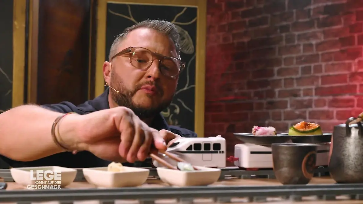Sebastian Lege deckt auf, was wirklich im Sushi steckt Sushi unter der Expertenlupe